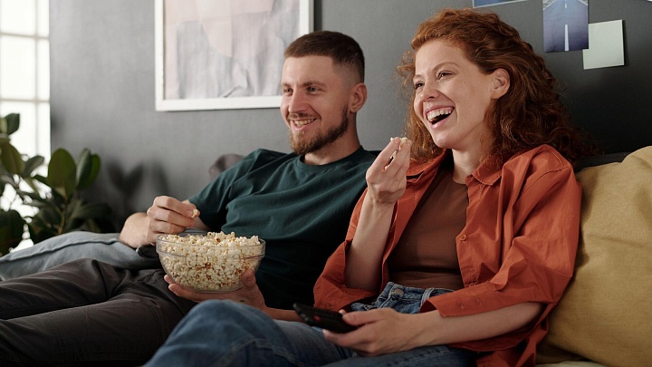 Опрос показал, сколько россиян смотрят советские фильмы на Новый год