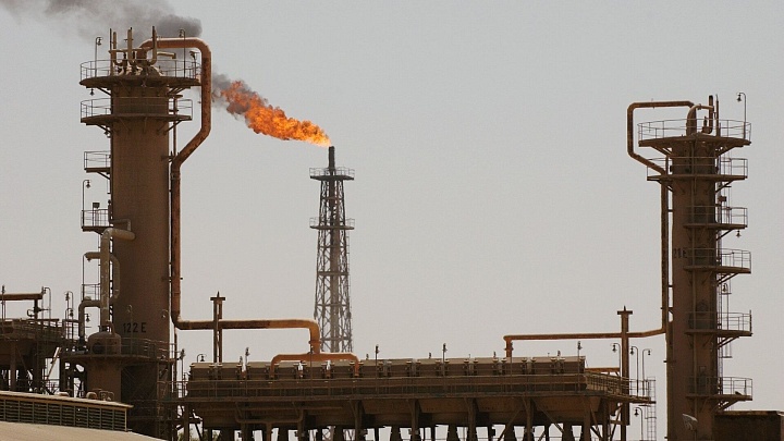 Ирак заявил о проблемах с экспортом нефти из-за закрытия Ормузского пролива